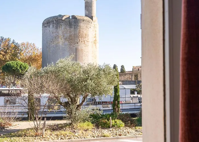 Hotel La Maison Des Croisades - Au Pied Des Remparts