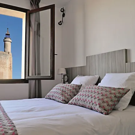 Hotell La Maison Des Croisades - Au Pied Des Remparts 3*