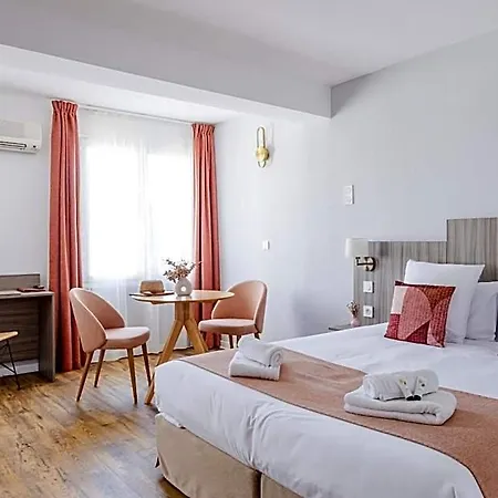 Hotel La Maison Des Croisades - Au Pied Des Remparts