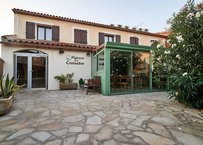 La Maison Des Croisades - Au Pied Des Remparts فندق 3*