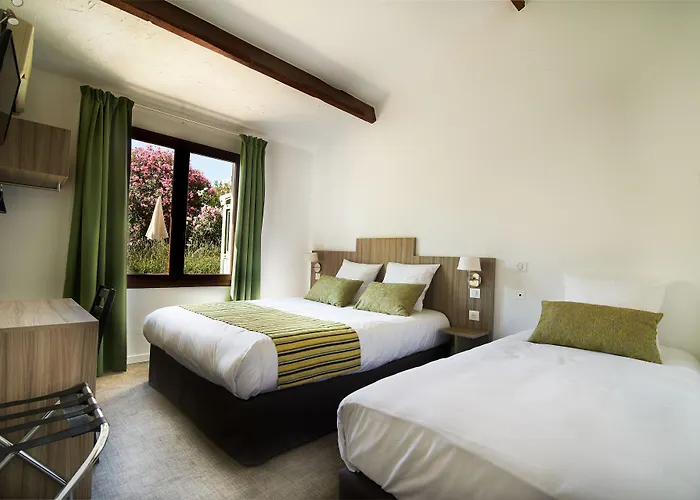 La Maison Des Croisades - Au Pied Des Remparts Hotel 3*