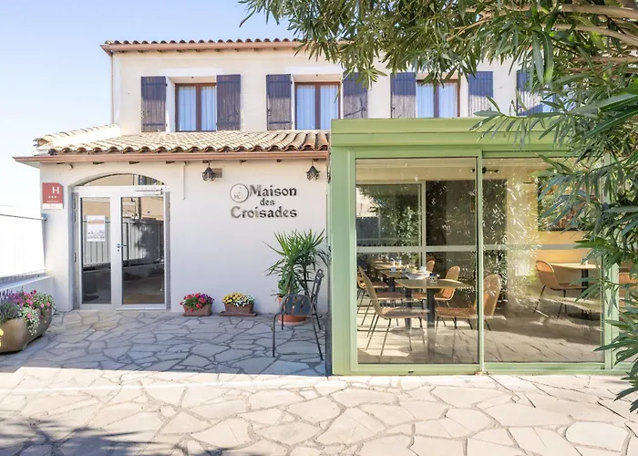 La Maison Des Croisades - Au Pied Des Remparts 3*